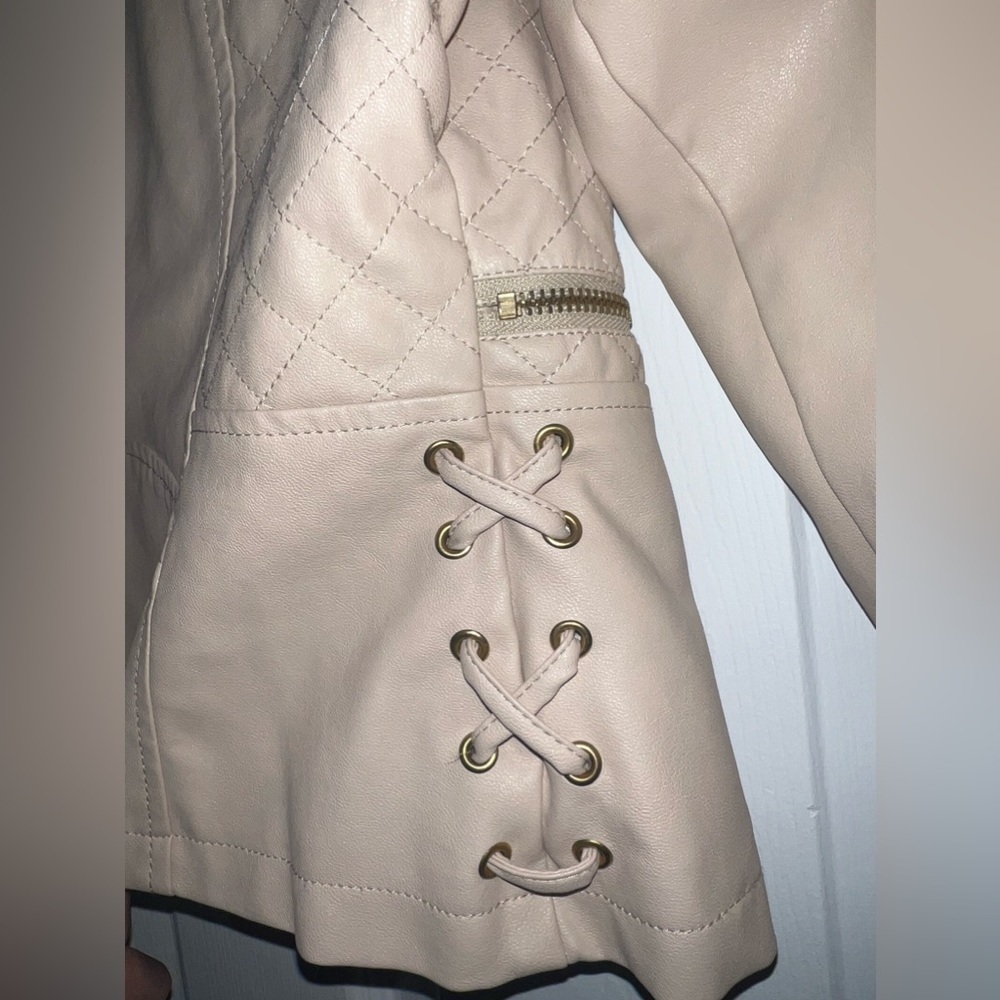 STEVE MADDEN leather jacket stylish light pink jacket medium. Zippers. Cute - Picture 8 of 16
